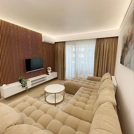 Luxury Wellness&Spa Boekarest Buitenkant foto